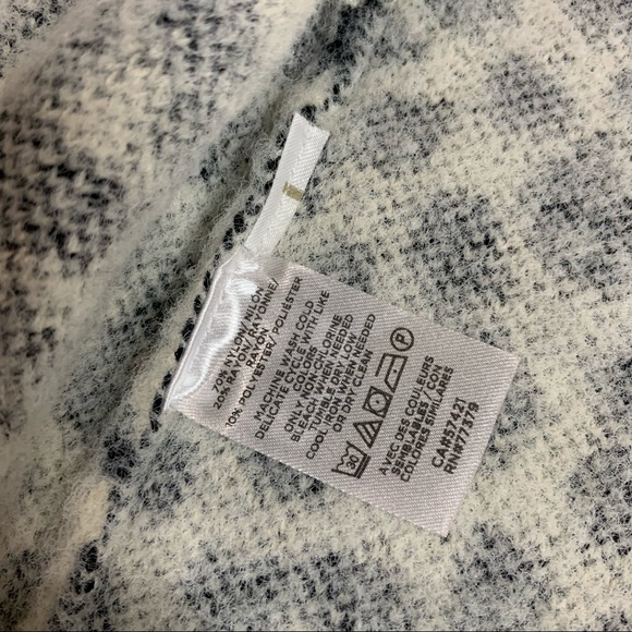 Ann Taylor Cardigan Leopard Animal Print Button Up Fuzzy Soft Cardigan - Picture 10 of 11